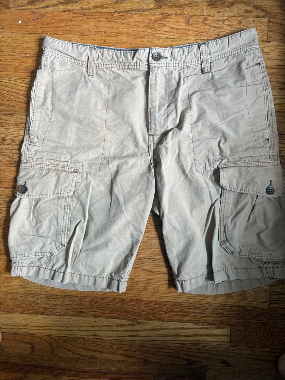 True Religion - Men's Khaki Cargo Shorts